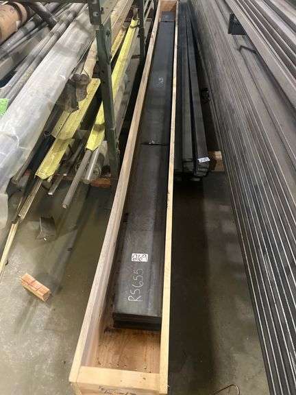 RECTANGLE FERROUS METAL SOLID STOCK APROX 12'2"L 6" x 3/4"