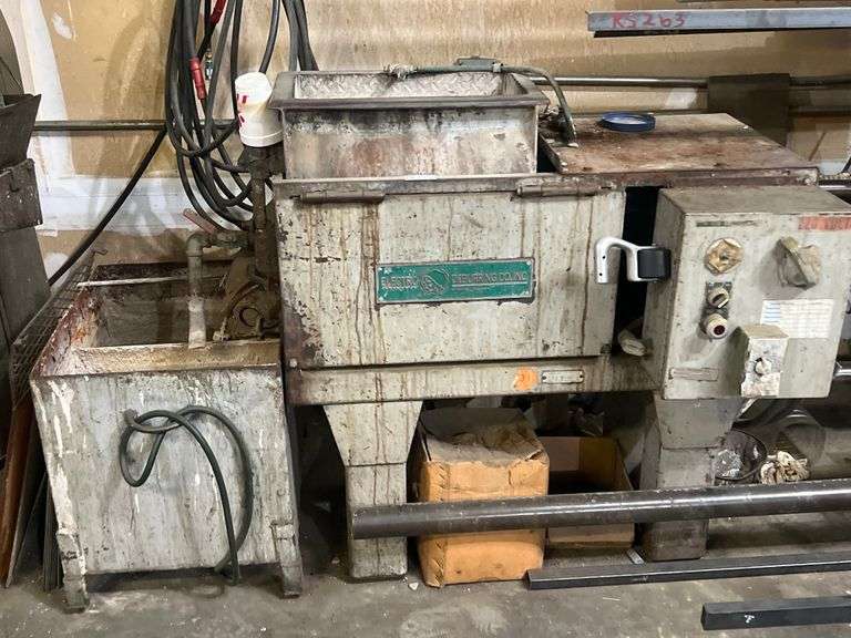 ELECTRO DEBURRING CO VIBRATORY TUMBLER FINISHING MACHINE 133-2353