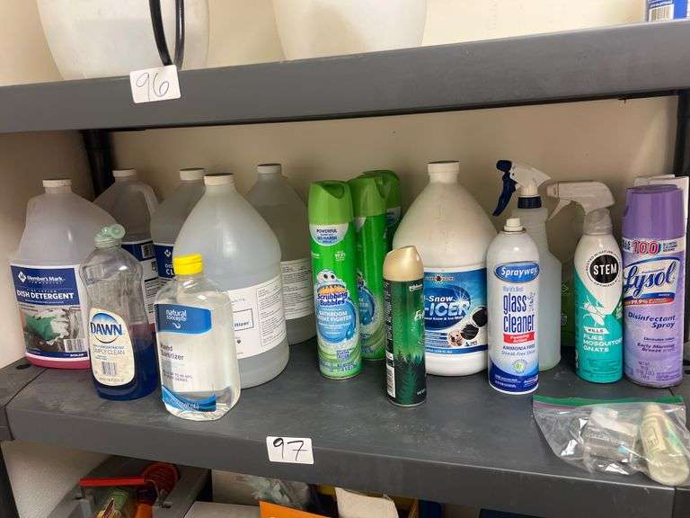 VARIOUS CLEANING CHEMICALS INCLUDING MEMBERS MARK COMMERCIAL PINK LOTION DISH DETERGENT, HAND SANITIZER, SCRUBBING BUBBLES BATHROOM GRIME FIGHTER; LYSOL DISINFECTING SPRAY ECT