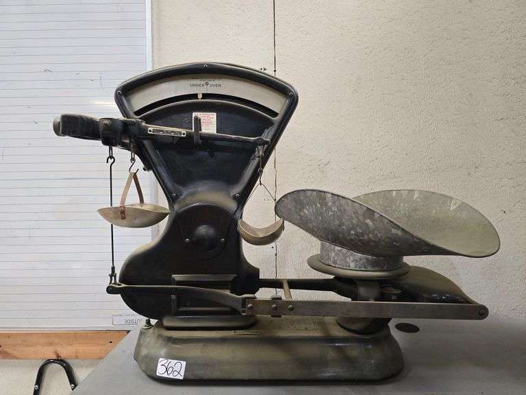 TOLEDO SCALE CO 40LB UNDER/OVER BALANCING SCALE