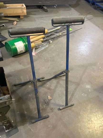 RECORD ROLLER STAND APROX 1' ROLLER x 41"H