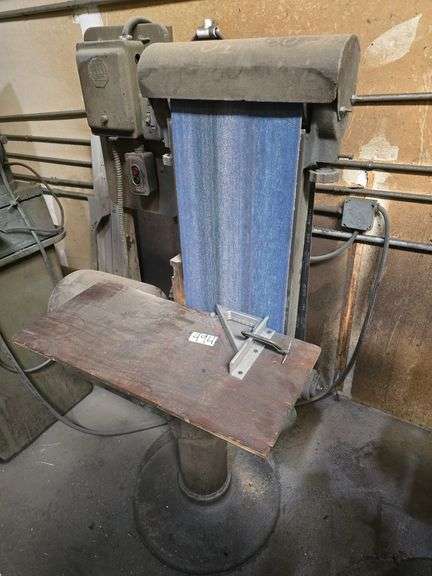 PORTER CABLE INDUSTRIAL SANDING MACHINE WITH 10"W BELT