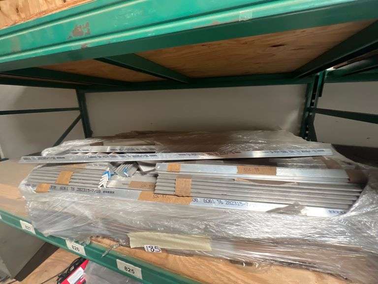 6061 ALUMINUM ANGLES IN VARIOUS LENGTHS RANGING FROM 1' - 5' ABOUT 100PCS IN LOT