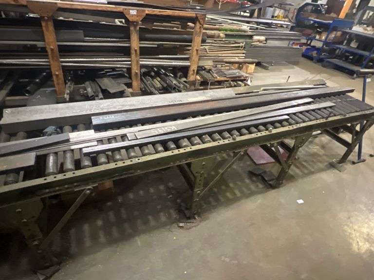 ALL METAL INDUSTRIAL HEAVY DUTY ROLLER CONVEYOR MANUAL APROX 29"W x 10'L x 29"H