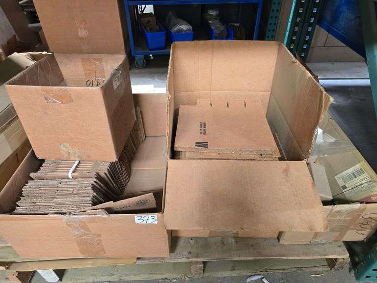 SMALL PARTS / SHIPPING BOXES IN VARIOUS SIZES INCLUDING 4"SQ ; 2"SQ ; 6"x2"x2" ECT APROX 300+ PCS IN LOT