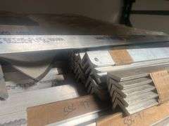 6061 ALUMINUM ANGLES IN VARIOUS LENGTHS RANGING FROM 1' - 5' ABOUT 100PCS IN LOT