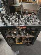 VERTICAL MACHINING CENTER CUTTING TOOLS WITH 3-TIER METAL CART INCLD.