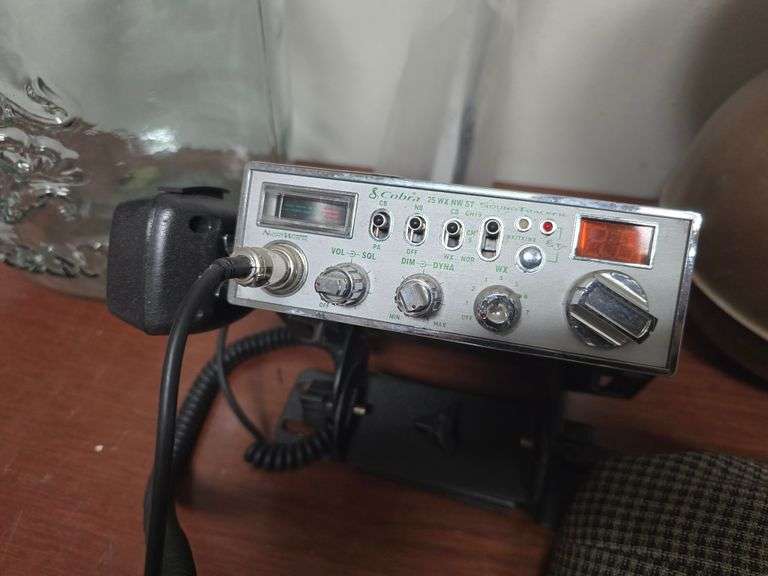 COBRA 25WX NW ST SOUND TRACKER CB RADIO WITH MOUNT, RANGER SRA-158 MIC, AND PULSE LARSEN BASE / WHP UTY