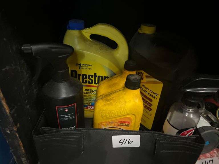 CAR CHEMICALS IN FOLDING CAR TOTE
