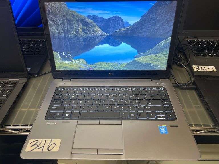 HP ELITEBOOK 840 LAPTOP WITH CORE i5 vPRO INTEL, CHARGER INCLUDED, POWERS ON AND UNLOCKED