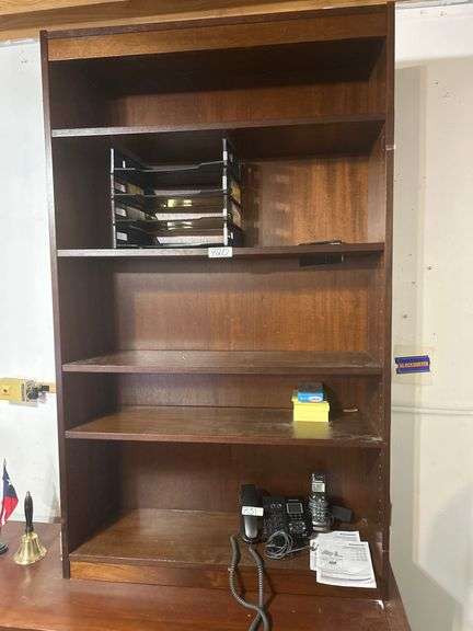 Solid wood 5-tier bookshelf aprox 3'x1'x5'