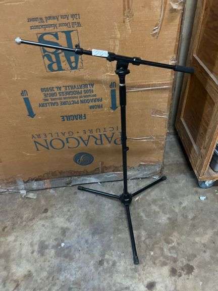 DR PRO TELESCOPING BLACK METAL MIC STAND