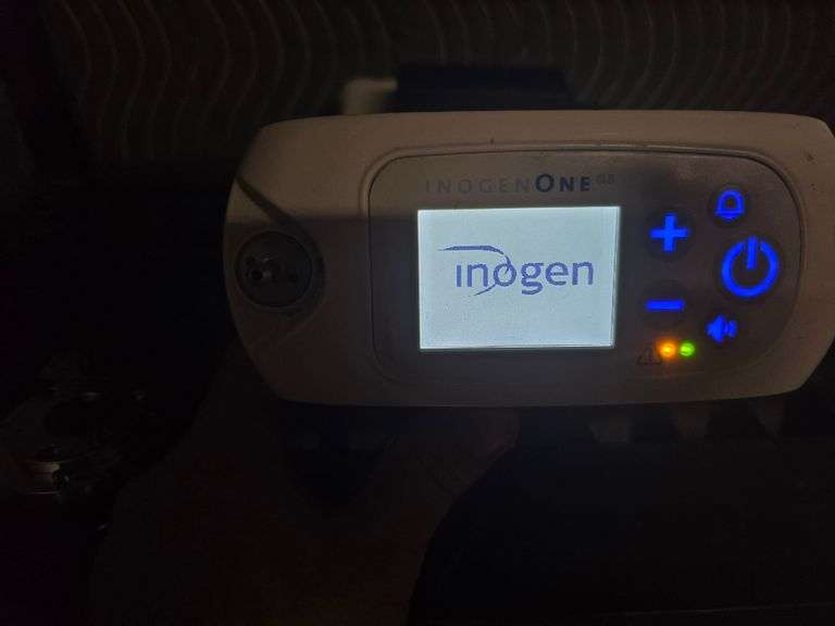 INOGEN ONE G5 OXYGEN CONCENTRATOR MODEL IO-500 WITH CHARGER AND BATTERY INCLD.