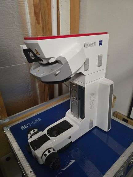 ZEISS AXIO EXAMINER.Z1 MICROSCOPE 176045 WITH LAMP AND NDD CABLES