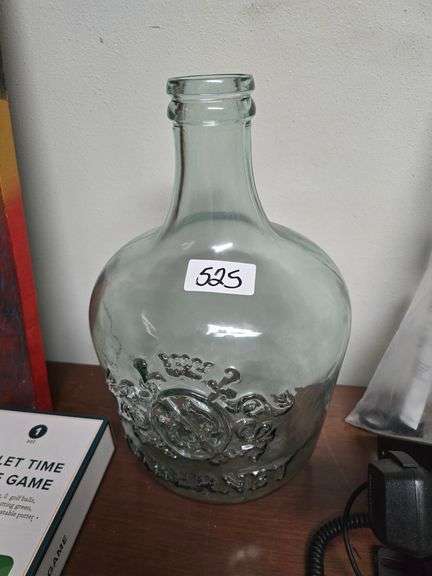 LARGE HEAVY DUTY GLASS CABERNET JUG