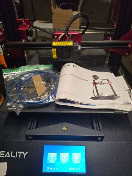 CREALITY CR-10S PRO 3D PRINTER WITH MANUAL, POWER CABLE, DATA CABLE AND SMALL TOOLS INCLD.