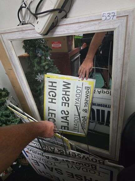 WHITE VINTAGE APPEARING WOODEN MIRROR APROX 30"x42"