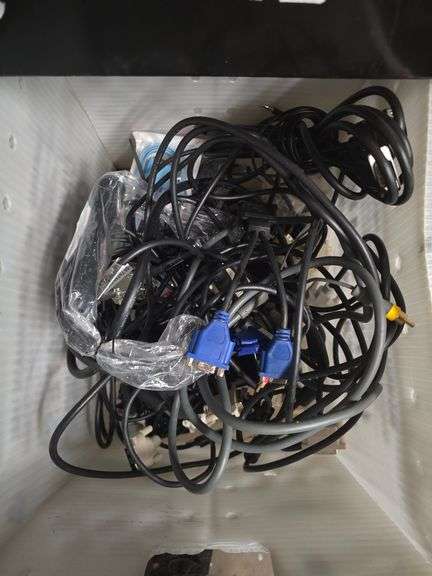 VGA DISPLAY CABLES