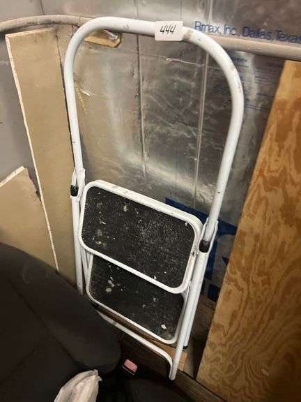 METAL 2-STEP STOOL
