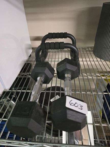 WORKOUT SUPPLIES INCLUDING 10LB DUMBBELL SET AND PUSH-UP HANDLES