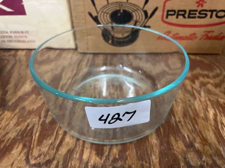 PYREX GLASS THICK MIXING BOWL 1.75QT 7203 07