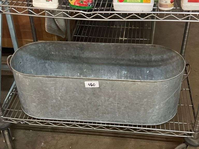VINTAGE TIN TUB APROX 30"x11"x10"