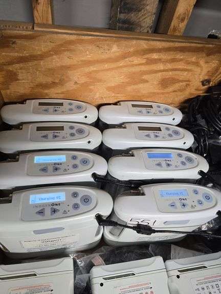 INOGEN ONE G3 OXYGEN CONCENTRATOR MODEL IO-300 WITH SINGLE AC ADAPTER, CAR CHARGER, &BATTERY INCLUDED WITH EACH