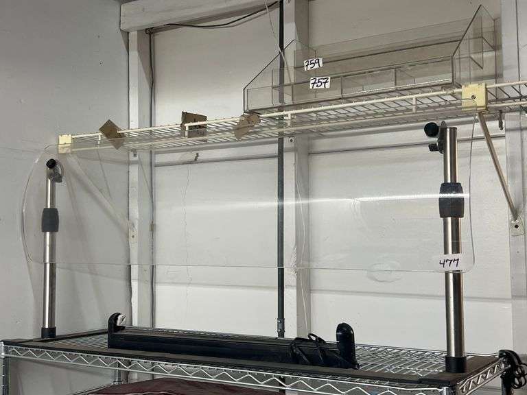 WORKBENCH ADJUSTABLE SPLASH SHIELD APROX 3.5'L