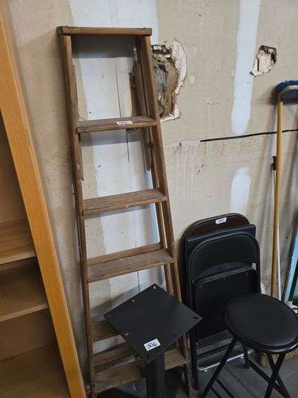 6' WOODEN PAINTERS LADDER