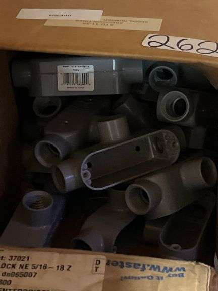 BWF / M.STEPHENS 700V CONDUIT BODY 1/2" T  E121488 4.35CU.IN.