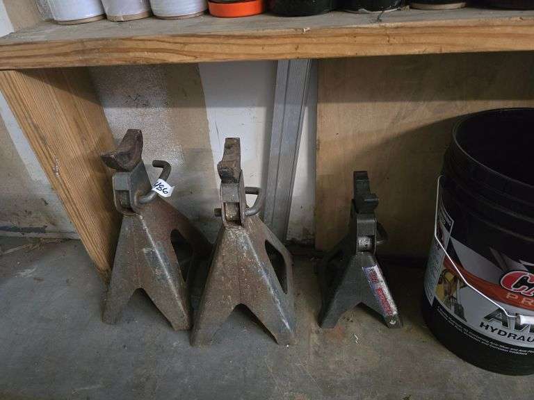HEAVY DUTY JACK STAND SET AND SMALLER PITTSBURGH 3 TON JACK STAND