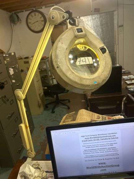 Luxo desk mounted kfm magnifier loupe 120v 22w 60hz in great working condition