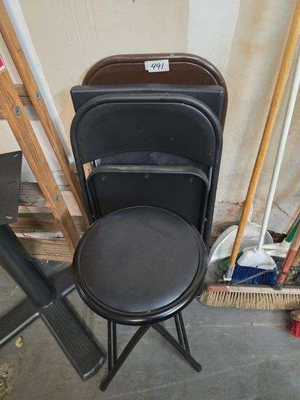 VARIOUS METAL AND PLASTIC FOLDING CHAIRS