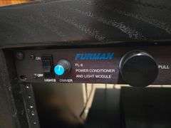 FURMAN PL-8 POWER CONDITIONER & LIGHT MODULE WITH POWER CABLE