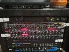 BEHRINGER ULTRA-VOICE PRO HIGH PERFORMANCE VOICE PROCESSOR MODEL VX2000 WITH POWER CABLE