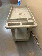Rubbermaid 2-tier plastic warehouse cart aprox 39"x17.5"x33"