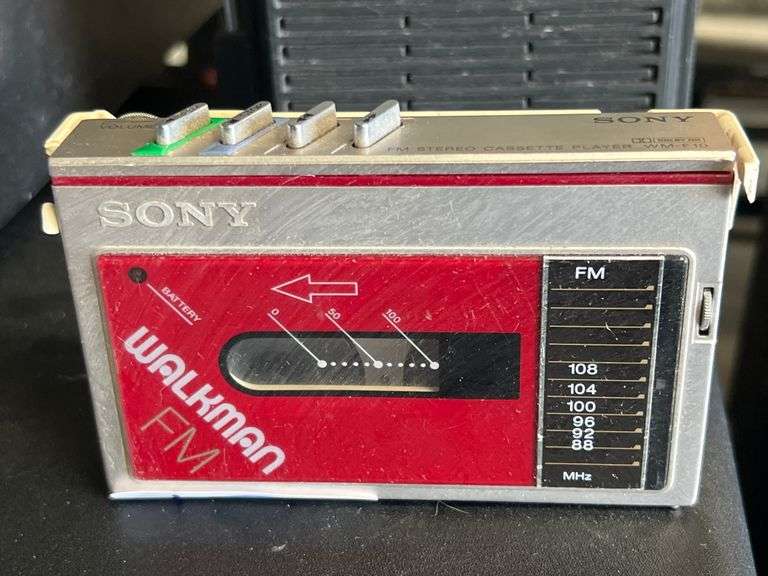 SONY WALKMAN WM-F10STEREO CASSETTE PLAYER WITH FM