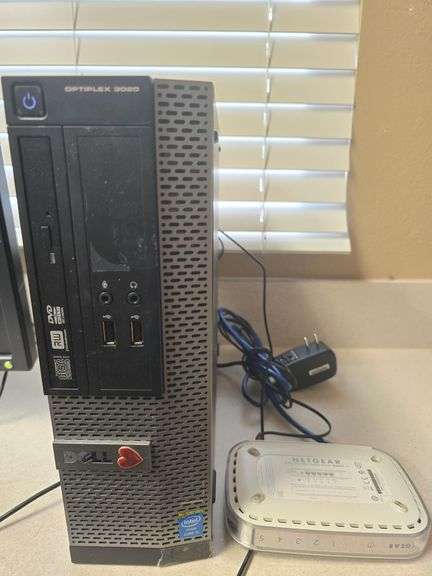 FULL COMPUTER SETUP INCLUDING DELL OPTIPLEX 3020 COMPUTER ; DELL E176FPf  MONITOR ; DELL USB MOUSE & KEYBOARD ; & NETGEAR 5PORT SWITCH GS605 v4
