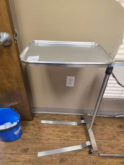 MEDICAL OFFICE TRAY APROX 19"x13"x3'min height  WITH ADJUSTABLE HEIGHT AND TOP ANGLE ON 2-WHEEELS
