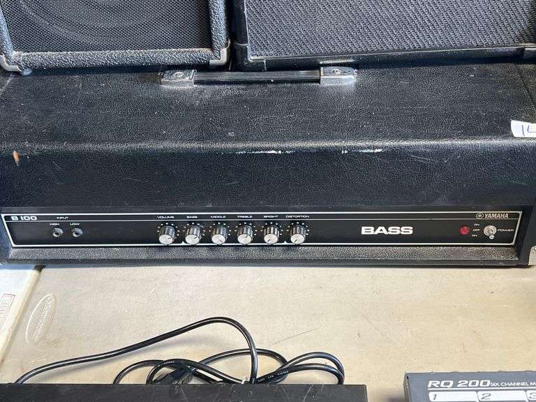 YAMAHA B100 100W BASS AMPLIFIER HEAD