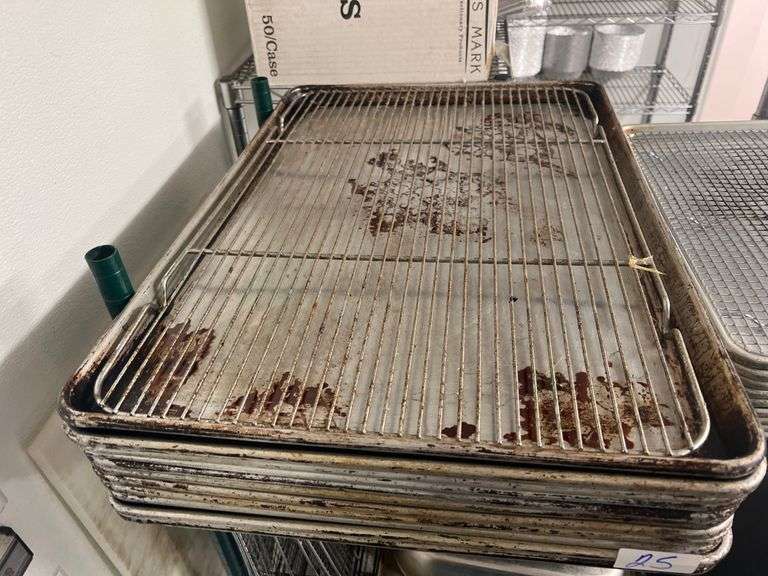 26"x18" BAKING SHEET WITH SINGLE METAL TRAY INCLD.
