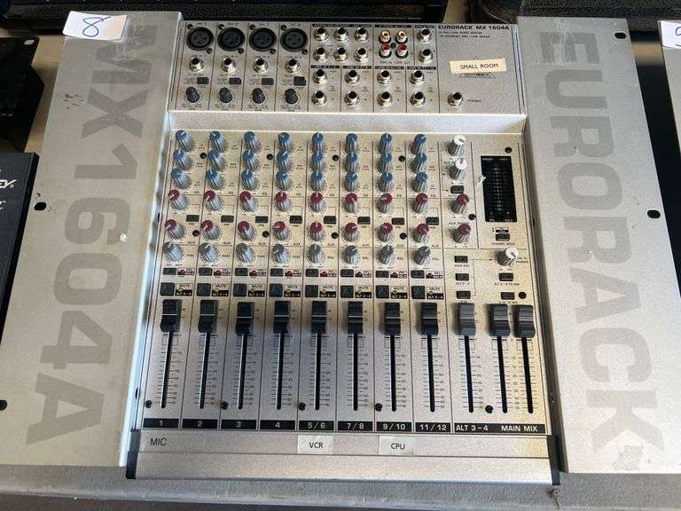 BEHRINGER EURORACK MX1604A ULTRA LOW NOISE 16 CHANNEL MIC / LINE MIXER