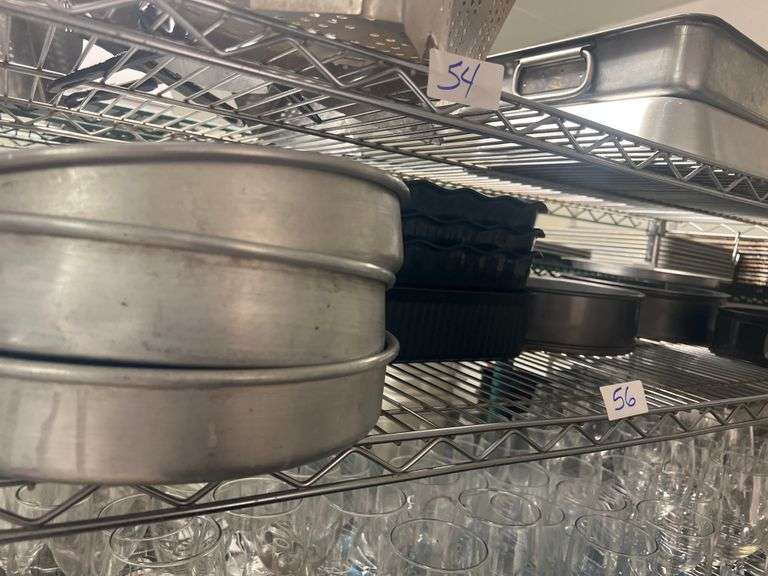 CAKE BAKING SHEETS IN VARIOUS STYLES