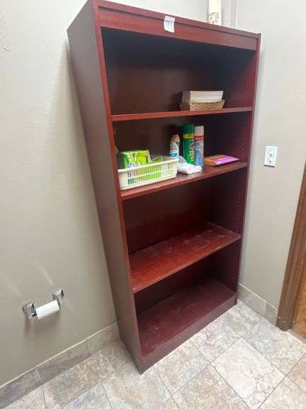 PRESSED WOODEN 5-TIER BOOKSHELF WITH CONTENTS APROX 36" x 12" x 6'