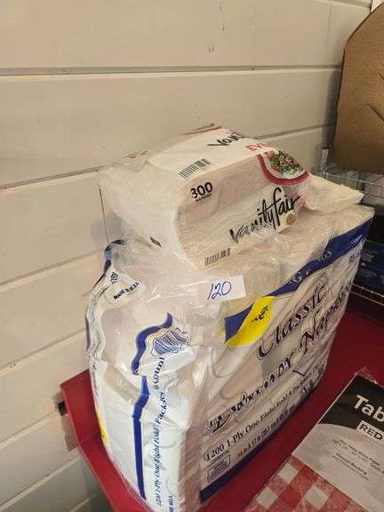 DINNER NAPKINS APROX 1000+ INCLUDED