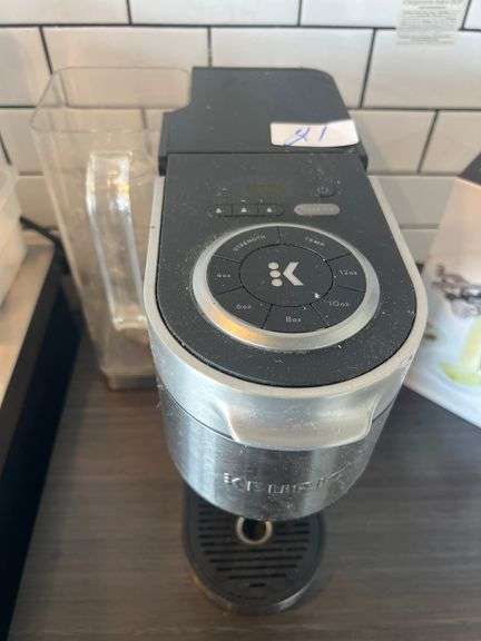 KEURIG SINGLE CUP COFFEE BREWER MODEL K920