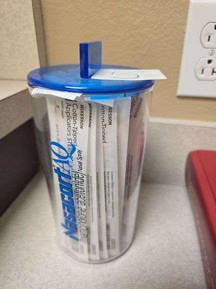 MCKESSON COTTON-TIPPED APPLICATORS STERILE 6" 24-106-2S ABOUT 20 INSIDE NASACORT AQ CONTAINER
