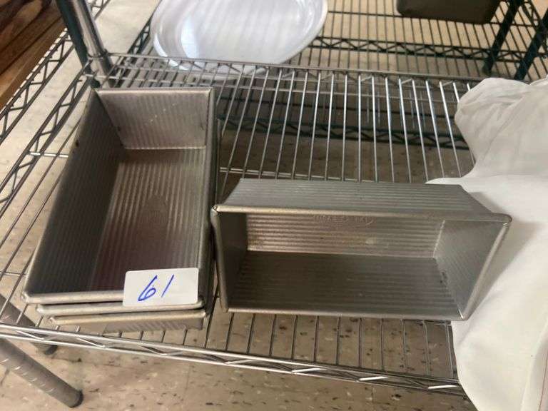 USA PAN CAKE BAKING PAN APROX 5"x9"x3"