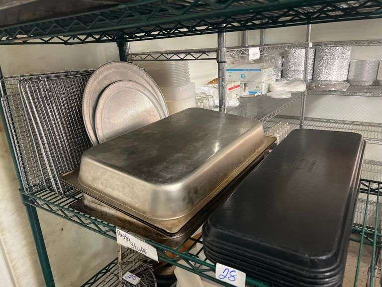 LOT OF COMMERCIAL COOKING UTENSILS INCLUDING CARLISLE NSF 25"x8" BLACK PLASTIC TRAYS, USA PAN SQUARE BAKING PAN, METAL RACKS, PIZZA SHEETS ECT