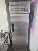 DEUKERS STAINLESS STEEL COMMERCIAL REFRIGERATOR MODEL D28AR WITH 4 INNER SHELVES